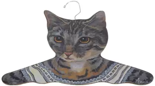 Stupell Home Décor Gray Cat Wearing Lace Apron Hanger, 17 x 0.4 x 11, Proudly Made in USA