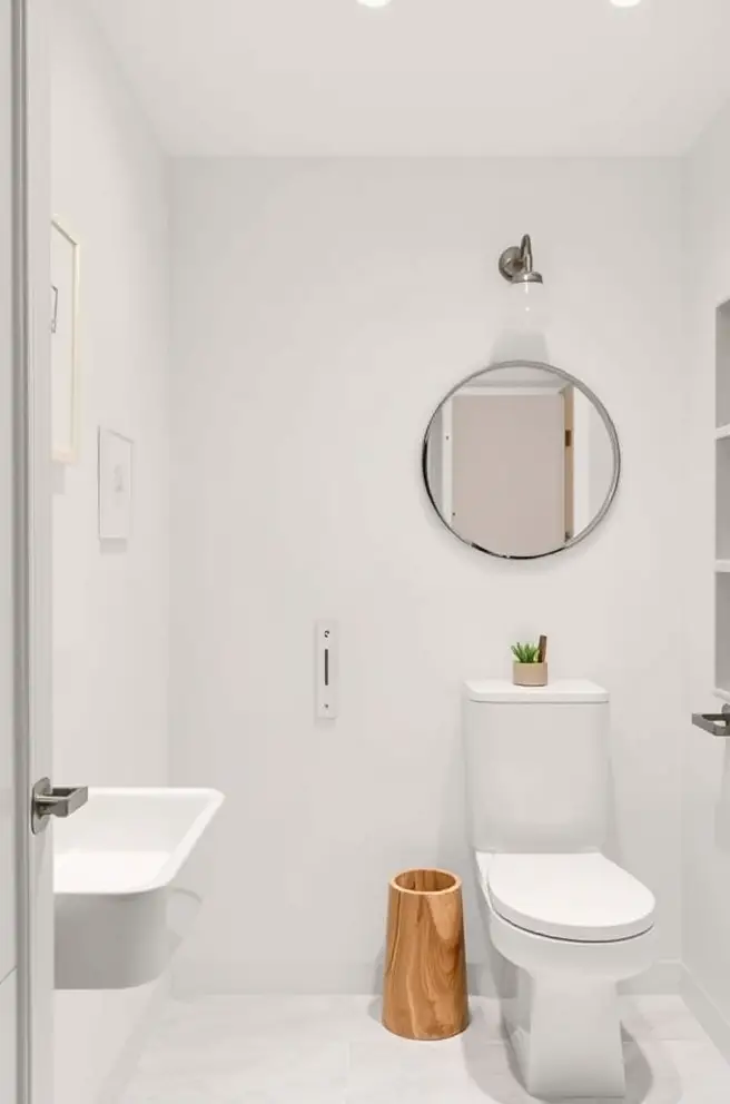 Minimalist Bathroom Decor Idea for a Clean, Streamlined Aesthetic